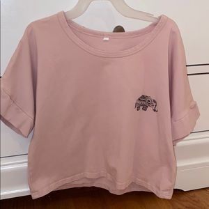 Light pink t-shirt with elephant